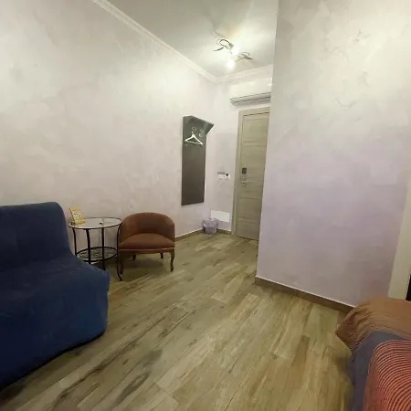לינה וארוחת בוקר Iris 4*