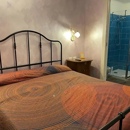 Iris Bed and Breakfast 3*