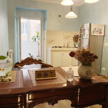 Bed and Breakfast Iris 3*